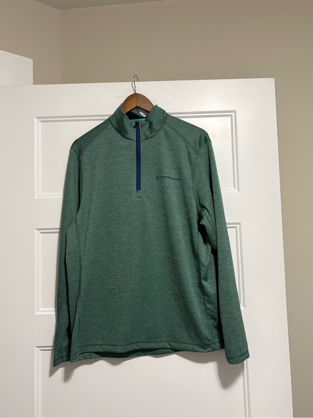 Vineyard Vines Men's Sankaty 1/4Zip performance pullover Large